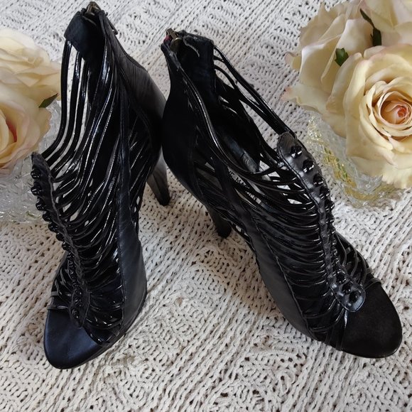 Steve Madden Faux Leather Viper Platform Heel - Picture 1 of 3